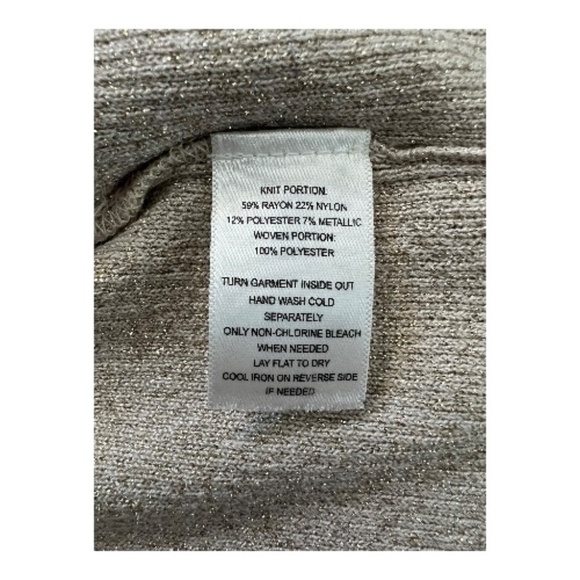 ✨🤍 EUC WHITE HOUSE BLACK MARKET Champagne Metallic Embellished Cardigan | Sz M - Picture 7 of 7